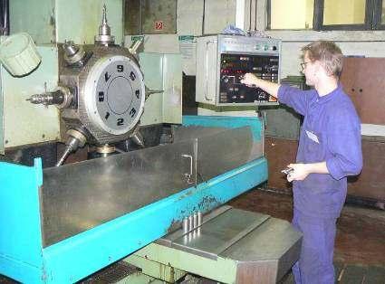 Charakteristika súčasného stavu V našomregióne sú sústredené strojárske priemyselné závody Kamax Bardejov a Bardejovské strojárne.