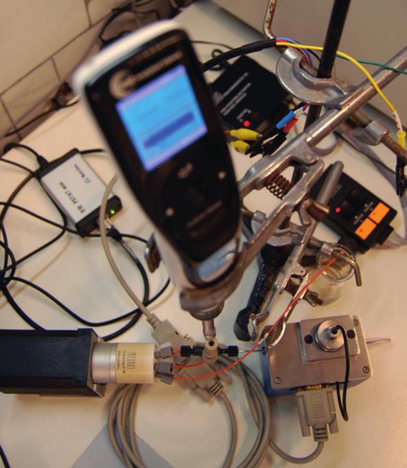 né látky. UV detektor byl nastaven na vlnovou délku 260 nm a elektrochemický detektor jehož potenciál byl zoptimalizován byl nastaven na 1 100 mv.
