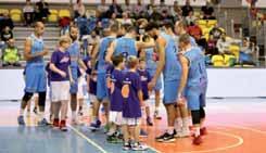 A prakticky také o možnost usilovat o příčky, které znamenají právo hrát evropské poháry. na pohárové scéně. Ta podpora je začíná být atraktivní, a to nejen pro patrná.