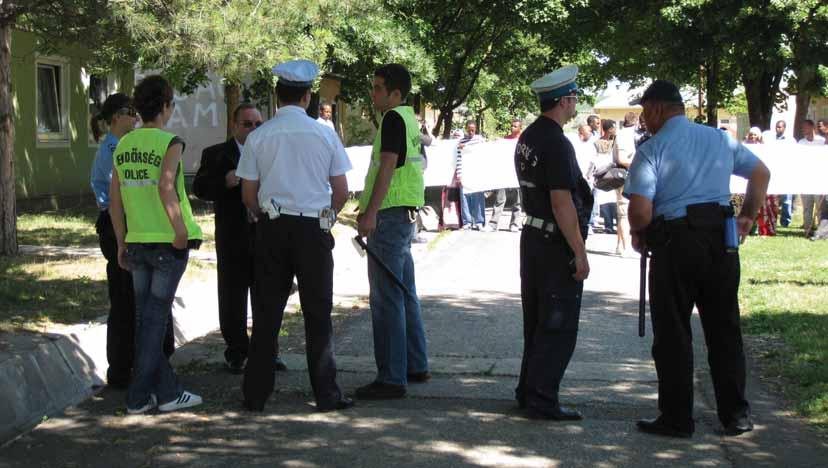 Demonstraţie la Centrul de Primire de la Bicske: beneficiarii s-au plâns de o deteriorare a condiţiilor şi serviciilor PHOTO: UNHCR / LENGYEL EMF a aplicat toate cele trei metode de evaluare,
