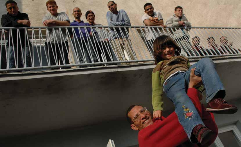 EMF a constatat o îmbunătăţire considerabilă a atmosferei şi un nivel ridicat de satisfacţie faţă de centre PHOTO: BÉLA SZANDELSZKY Condiţii de trai mai bune, atmosferă îmbunătăţită Din toamna lui