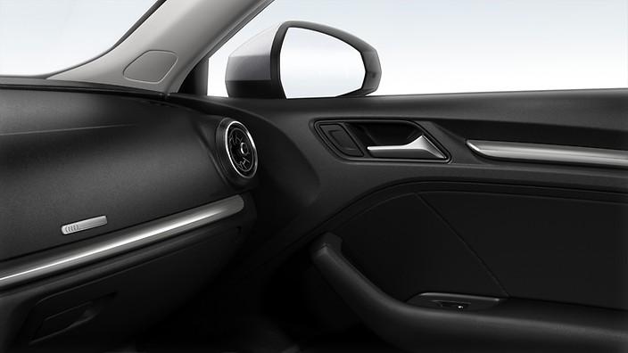 cestující vzadu Audi drive select Boční airbagy vpředu a hlavové airbagy vpředu a