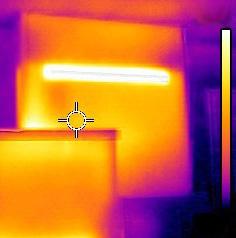 Omítka se vyztužuje sklovláknitou mřížkovou tkaninou odolnou vůči vysokým teplotám SILCATEX SE. SILCAHEAT 600C je krbová stavební deska nejnovější generace.