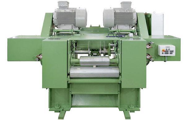 spodní laserové Počet měřících míst: 16 nahoře i dole Udávaný výkon: 24 taktů / min (prkna 24 mm x 150 300 mm x 4 m)