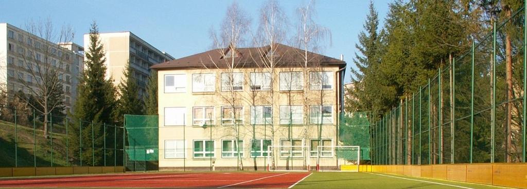 SPOJENÁ ŠKOLA BANSKÁ BYSTRICA V SÚČASNOSTI Spojená škola Banská Bystrica so svojimi organizačnými zložkami je najstaršia odborná škola na Slovensku s nepretržitým trvaním.