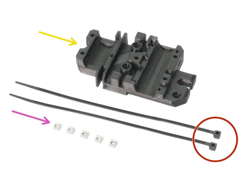 Step 11 Příprava X-carriage Pro následující krok si prosím připravte: X-carriage (1x) Matka M3nS