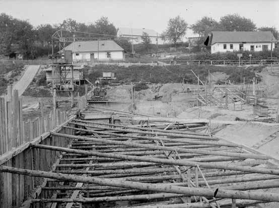 O tom svědčí i rozhodnutí o zbudování studny v ulici Dlouhé pro veřejné účely v roce 1902. Užitkovou vodu lidé brali většinou přímo z řeky Dřevnice nebo četných zdejších potoků.