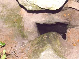 Foto 3: Rozsedlinová jeskyně Skrýše.