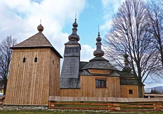 Ladomirová Chrám sv. Michala Archanjela Bodružal chrám sv. Mikuláša N ad dreveným gréckokatolíckym chrámom v obci Ladomirová bdie ochranná ruka sv. Michala Archanjela, ktorému je zasvätený.