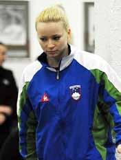 Petra je lastnica rekorda v potegu 60 kg, dvigne v sunku 80 kg v biatlonu pa kar 140 kg in je najboljša članica Težkoatletskega kluba v Domžalah.