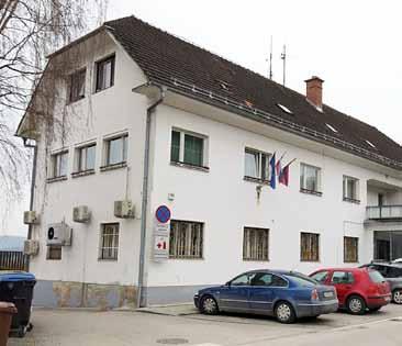 Prav gotovo bo več o tem mogoče napisati v prihodnji številki, ko bo še posebej na šolah na Brdu in v Krašnji že dejansko viden poseg, ki ga izvajamo v okviru energetske sanacije.
