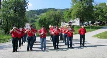 Predsednica društva Vera Beguš je bila vesela tako velikega obiska, kar tudi potrjuje, da ljudje spoštujejo praznik in našo zgodovino, ki je ne moremo izbrisati.