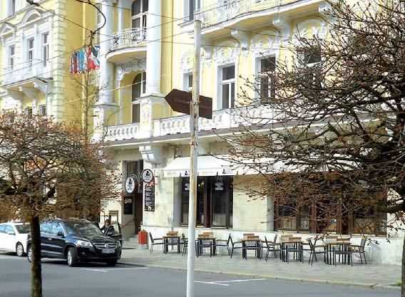 Až do roku 1957 byl Čedok-Turista v domě Nizza (v dnešním prostoru prodejny šperků).