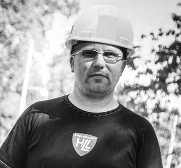 Tento populární model z řady kolových rypadel lze používat v podpůrné roli pro menší úkoly na větších staveništích, avšak je dostatečně všestranný na to, aby jej menší společnosti mohly využívat i