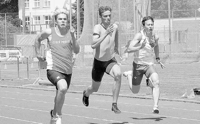 Vendula Kolářová, 37,44 m, kladivo, dorostenky: 3. Karolína Klišíková 52,01 m, ženy: 2. Vendula Kolářová 54,00 m, oštěp, žáci: 1. David Mištuřík 33,85 m.