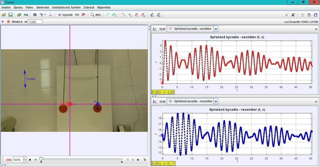 Obr. 2 Záznam kmitání spřažených kyvadel sonarem Vernier Další možností počítačem podporovaného experimentu se spřaženými kyvadly