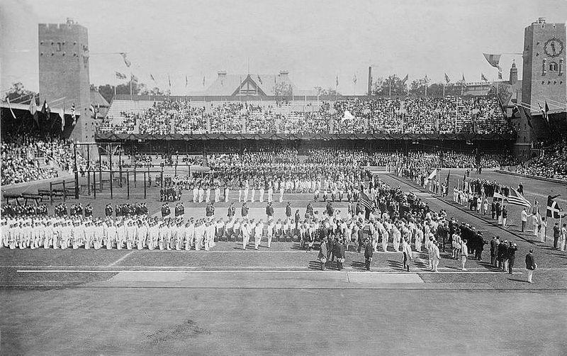 obr. 12: Tribuny na zahájení her v Helsinkách. (Zdroj: http://ihrprojects.wordpress.com/2012/07/27/legacies-and-history-of-thelondon-2012-olympic-games/) 3.5.
