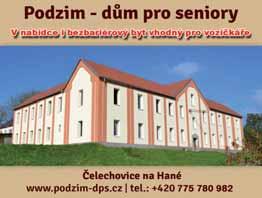 Třicetiletý řidič osobního vozidla značky Citroën při míjení se s protijedoucím autem přehlédl při krajnici jdoucího neosvětleného chodce. Při míjení došlo k zachycení muže zpětným zrcátkem vozidla.