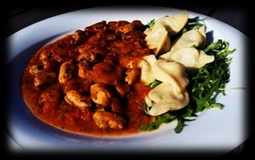 gnocchi Filet de poulet sauce aux champignons + gnocchi Filetto di pollo con salsa di funghi + gnocchi Tortellini Manuela por.