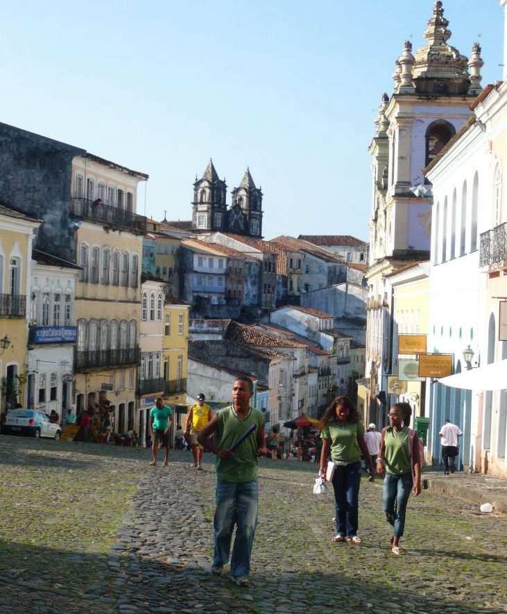Na město v historii působily africké vlivy, mnoho otroků z Afriky bylo v době portugalské nadvlády dovezeno do
