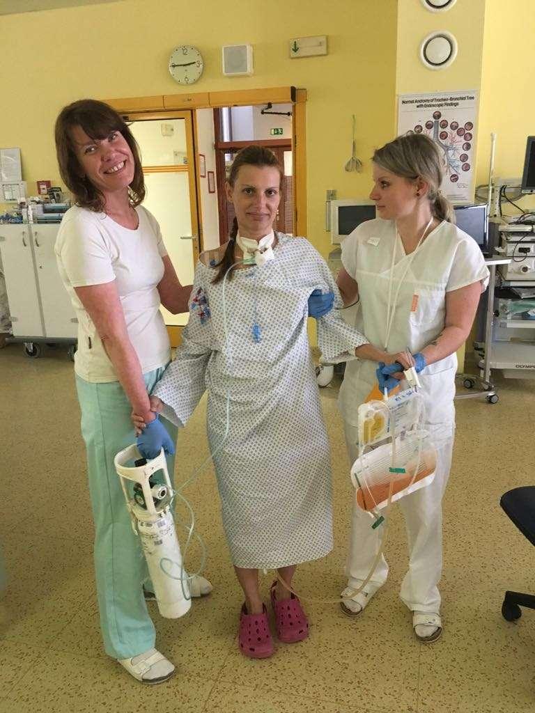 Separation of the VV and VA techniques not feasible If admitted to an ICU with only VV facility, i.e. only respiratory support the patient would have died Unified code ECLS!