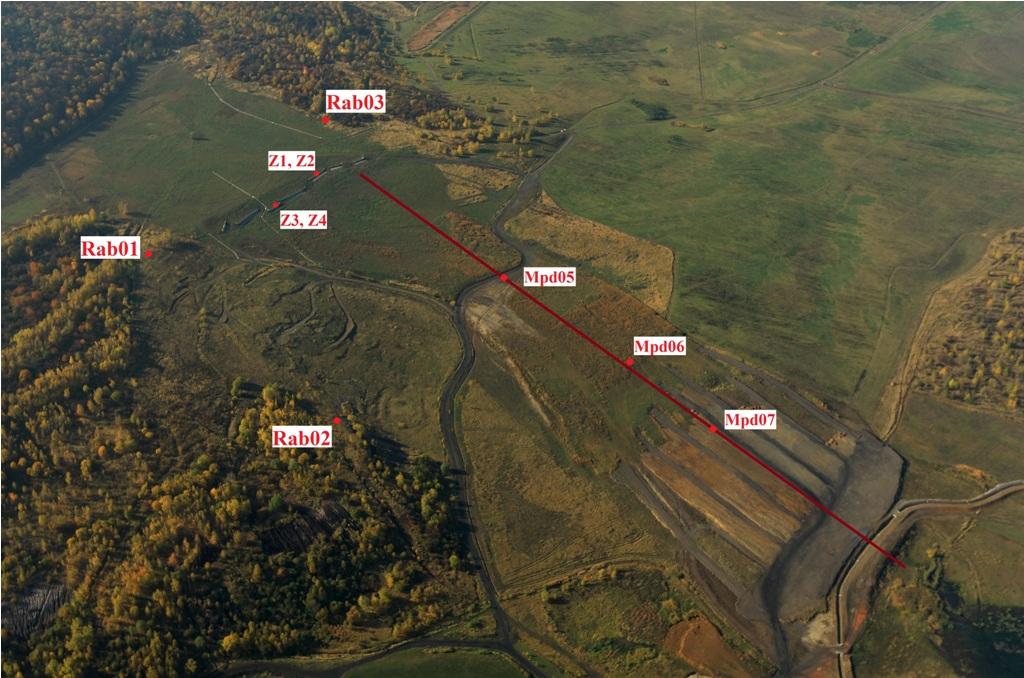 2. GEODETICKÝ MONITORING Na svahu Rabenov jsou vykonávána etapová měření od jara 2003, kdy proběhla 0. etapa. Od roku 2005 je měření prováděno dvakrát ročně.