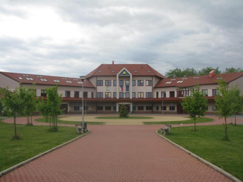 4.5 Dostupnost sociální infrastruktury Sociální infrastruktura (tj. vzdělávací instituce, úřady, lékařské služby, obchody apod.