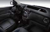 Verzia Stepway STEPWAY = Arctica +: Disky kolies z ľahkej zliatiny 16 Dark Metal Outdoorové ochranné prvky nárazníkov striebornej farby Plastová outdoorová ochrana karosérie čiernej farby Pozdĺžne