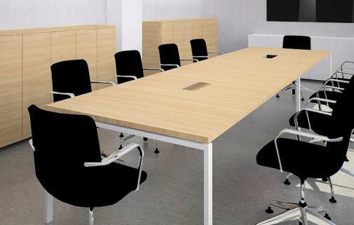 lampa Materiál: kov s povrchovou úpravou chrom/stříbrná Patice světelného zdroje: E7 (max.