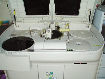 1991: Nová FN Bohunice 2x Hitachi 717 + Hitachi 704 OKB novì zprovozòované fakultní nemocnice (1991) bylo nakonec vybaveno dvìma analyzátory Hitachi 717 a statimová laboratoø, která byla v té dobì