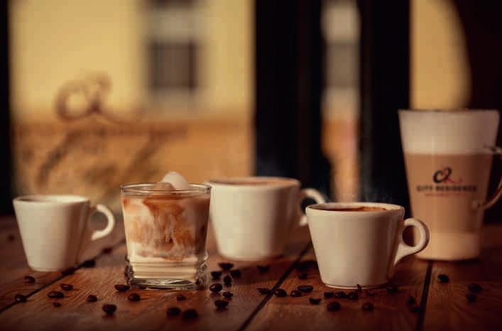 Káva V našej kaviarni si môžete vychutnať obľúbenú kávu Lavazza Grand Espresso v pomere 40% Arabica, 60% Robusta.