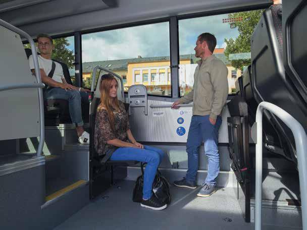 U verze LINE je celková kapacita pro cestující (sezení + stání) vyšší o 30 osob, takže maximální kapacita je 104 osob. Pro porovnání: u 13 m verze se 2 nápravami je to 74 cestujících.