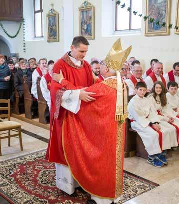 avgusta je novomeški škof Andrej Glavan v Pleterjah posvetil v diakona kartuzijana br. Joachima Schmidta iz Bydgoszcza na Poljskem.