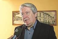 4 Život v Hlohovci január 2016 Viktor Nižňanský: Hlohovec má skrytý potenciál Viktor Nižňanský, niekdajší autor reformy verejnej správy a jej decentralizácie sa v roku 2015 výrazne spolupodieľal na