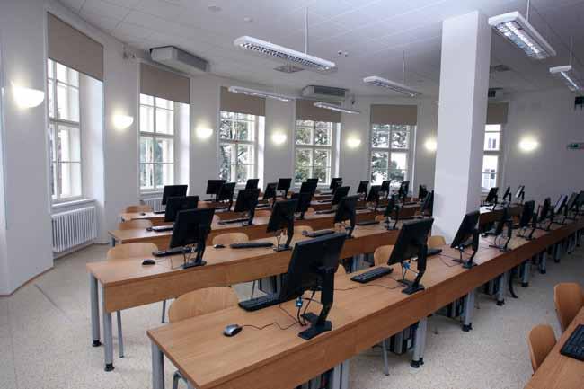 15 same building, we managed to finish the necessary adaptations so that the Research Institute of Stomatology of the First Faculty of Medicine and General Teaching Hospital can be moved in from the