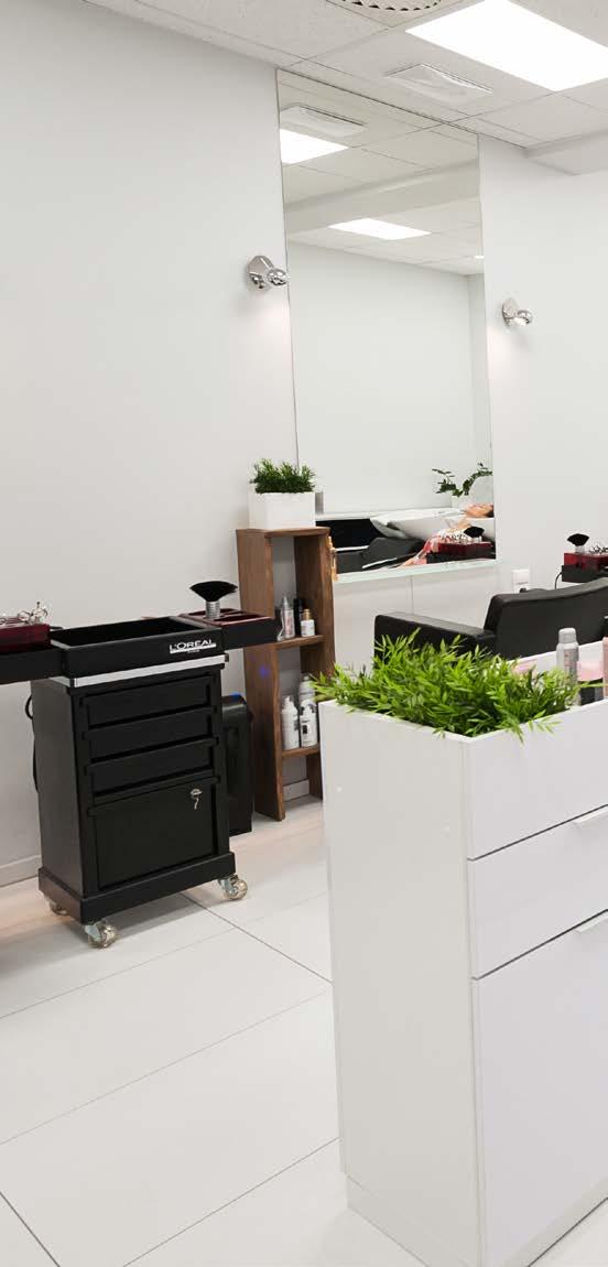 FILOZOFIE SALON EMOTION VÁM PŘINÁŠÍ JEDINEČNOU MOŽNOST TRANSFORMOVAT VÁŠ SALON A VYTVOŘIT TAK Z NÁVŠTĚVY KLIENTA JEDINEČNÝ EMOCIONÁLNÍ ZÁŽITEK.