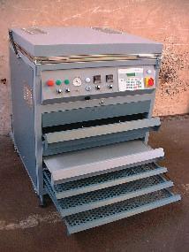 Svět tisku 05/2005 43 Technologie předlohy prostřednictvím IR laseru na maskovací vrstvu desky, která tak slouží jako náhrada negativního fi lmu.