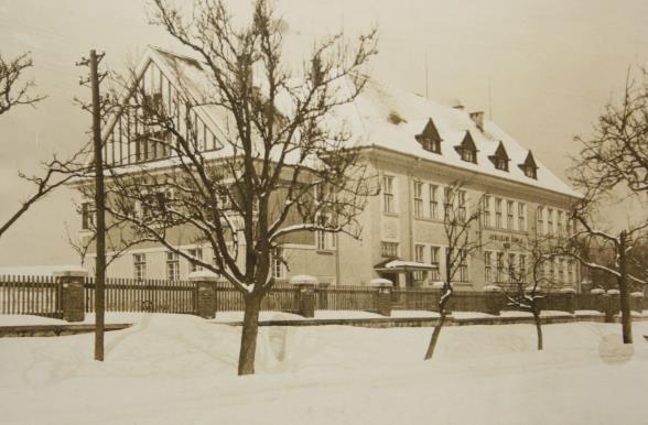 Údaje o výsledcích vzdělávání; umístění žáků v soutěžích, příkladní žáci 9.