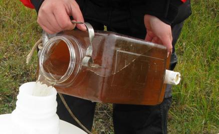 .. Koloidně disperzní - Ø = 0-6 - 0-8 m hlinitokřemičitany, amorfní oxid křemičitý, huminové kyseliny, polysacharidy, proteiny, řasy, sinice,