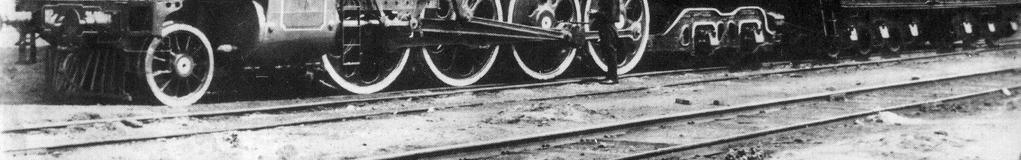 Centrální pohon spojnicový Tento pohon je nejstarší a používal se u parních lokomotiv. Jednotlivá dvojkolí byla pomocí spojnic v pevné vazbě. Parní stroj proto poháněl všechna dvojkolí najednou.