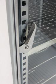 Automatické odmražování Komunikační porty RS 232 a USB host Spolehlivý RH senzor SD