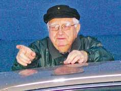 Za Mirko Janečkem (21. 1. 1927 9. 1. 2017) SPOLEČENSKÁ KRONIKA Ing. Mirko Janeček vstoupi na věčnost krátce před svými devadesátinami.