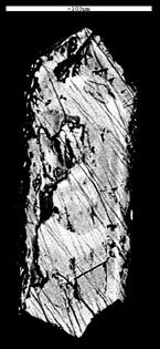 Ty na rozdíl od stejn starých granit G1 G4 na n mecké stran Krušných hor (Siebel a kol. 2003) mají zachována starší jádra a zjišt ní stá í krystalizace granitu je u nich problematické.