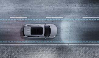 Parkovací asistent Park Assist vypočítá, zda se automobil vejde do volné parkovací mezery. Systém podle zapnutého blinkru rozpozná, na které straně silnice chcete zaparkovat.