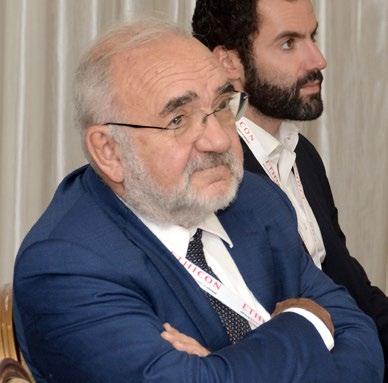 Konference a sympozia Profesor Čapov v závěru poděkoval všem partnerům za podporu a spolupráci a pozval k účasti na kongresu XI.