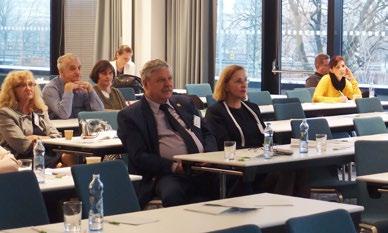 Konference a sympozia Pan prof. Vašků s chotí vtaženi do děje Mládí vpřed ta choroby, ale člověk sám. Molekulární biologie nám otevírá nové možnosti v diagnostice i terapii.