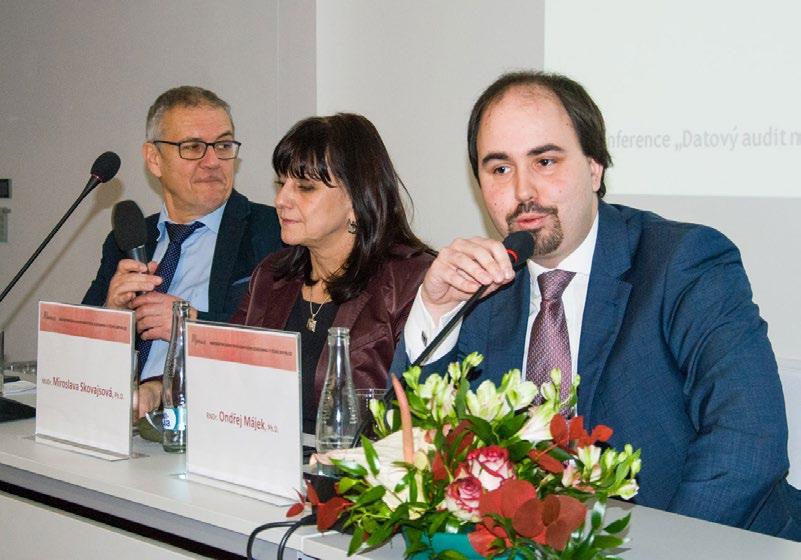 LF informuje Aktuální výsledky českého mamografického screeningu představili prof. Jan Daneš, dr. Miroslava Skovajsová a dr.