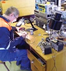 Elektronik železničných koľajových vozidiel Čo budeš robiť Vykonávať špecializované opravy polovodičových zariadení pri údržbe