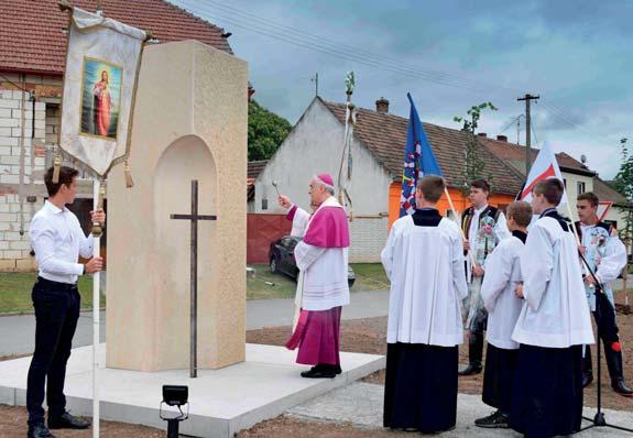 6 ČEJKOVICKÝ ZPRAVODAJ 2 / 2018 7 BOŽÍ MUKA ČEJKOVICE Cílem návrhu bylo vytvořit malou sakrální stavbu, která by vycházela z historie a symboliky