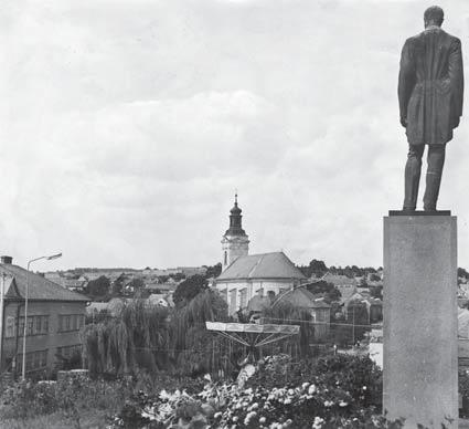 10 ČEJKOVICKÝ ZPRAVODAJ 2 / 2018 11 Z KRONIKY OBCE ZAPSAL: Karel Hlinecký, r. 1972 Čejkovice. Odedávna vábilo lidi toto místo.